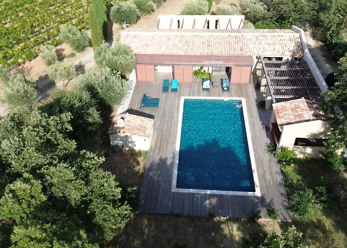 Magnifique villa avec piscine au coeur des vignes
